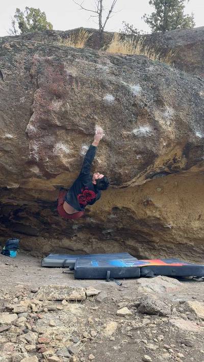 Six Feet Under v10, Smith Rock - Beta Video from Boulderman_Climbs