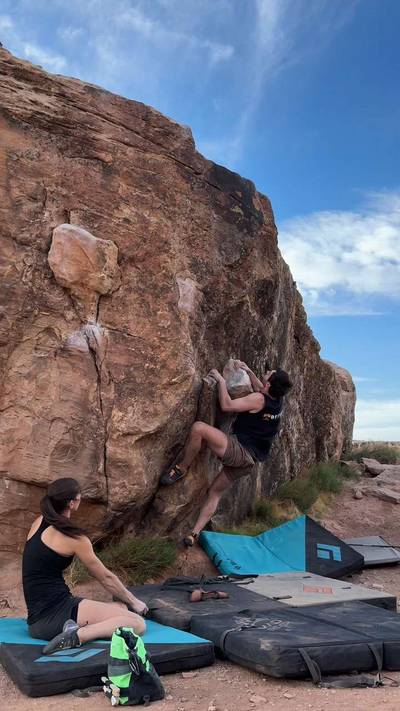 Squawk v5, Moe's Valley - Beta Video from slapthesloper