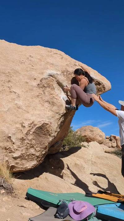 Bulgemaster v2, Joshua Tree - Beta Video from bouldering_dumpling