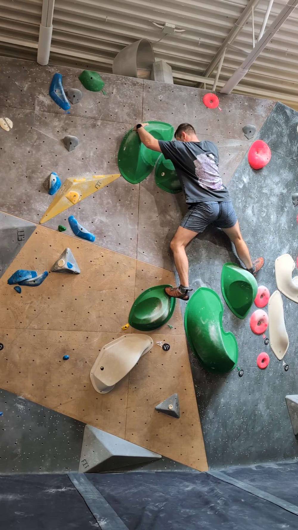 Green v5, Hogtown Boulders - Beta Video from TacoBear