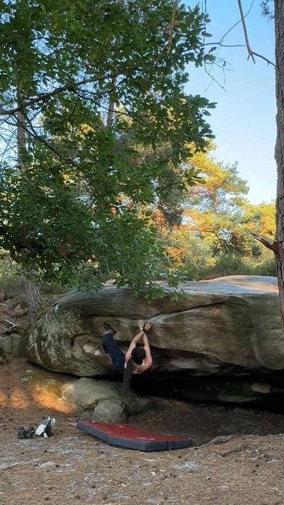 La Traversée de Magic Bus (gauche) v5, Fontainebleau - Beta Video from xinyuez