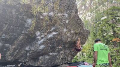 Girlfriend Traverse v6, Rocky Mountain National Park - Beta Video from magicalmeower