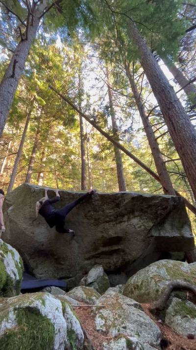 Lip-Smack Traverse v4, Squamish - Beta Video from Jacjac