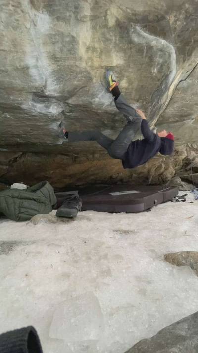 Formula 50 v10, Clear Creek Canyon - Beta Video from cmclimbs