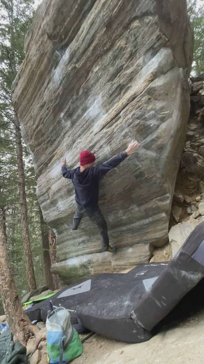 Moulin Rouge v10, Clear Creek Canyon - Beta Video from cmclimbs