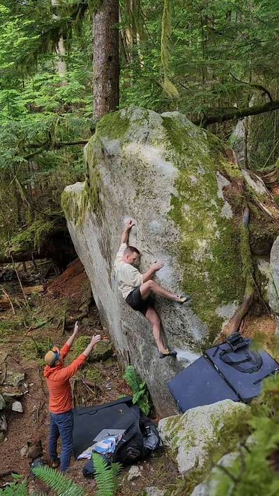 Sage Against The Machine v7, Squamish - Beta Video from CarsonClimbs