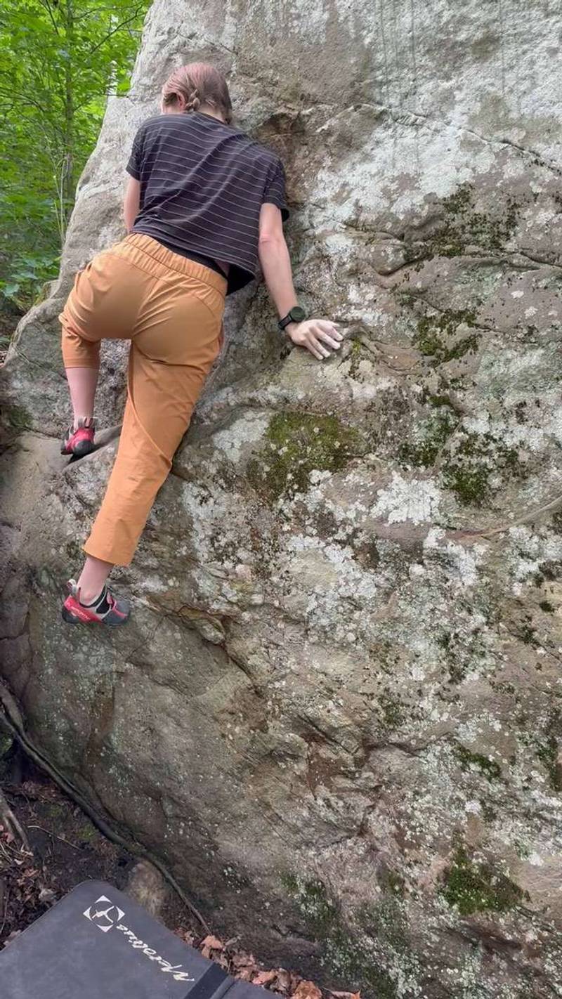 Easy Up v0, New River Gorge - Beta Video from meg.ascends