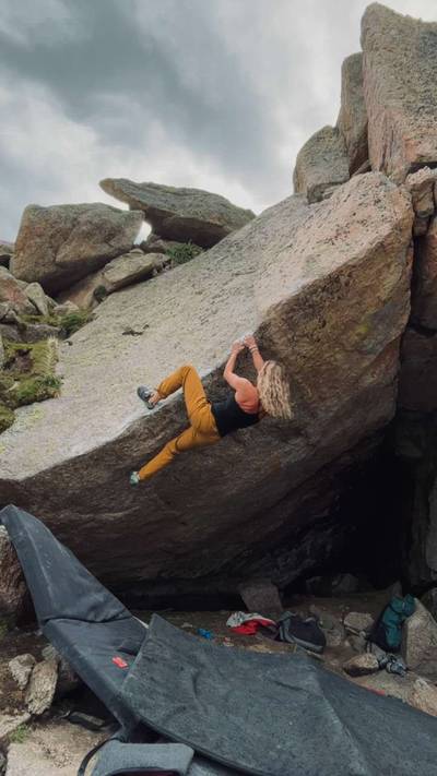Oscar the Grouch Sit v7, Lincoln Lake - Beta Video from climbingchelchel
