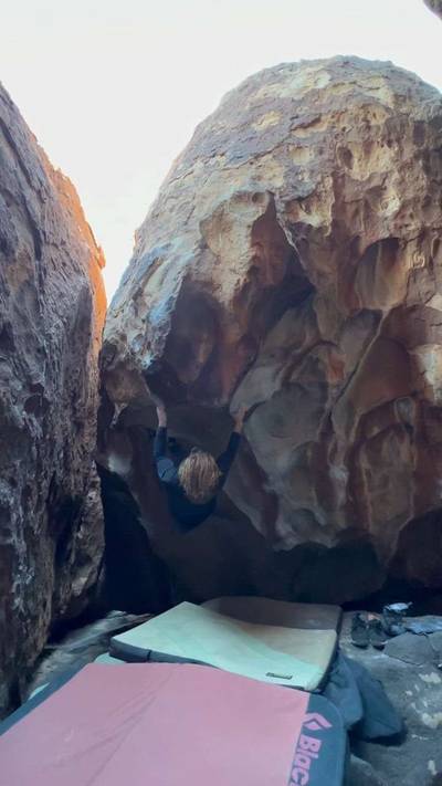 King Cobra v6, Hueco Tanks - Beta Video from craig.heitzler