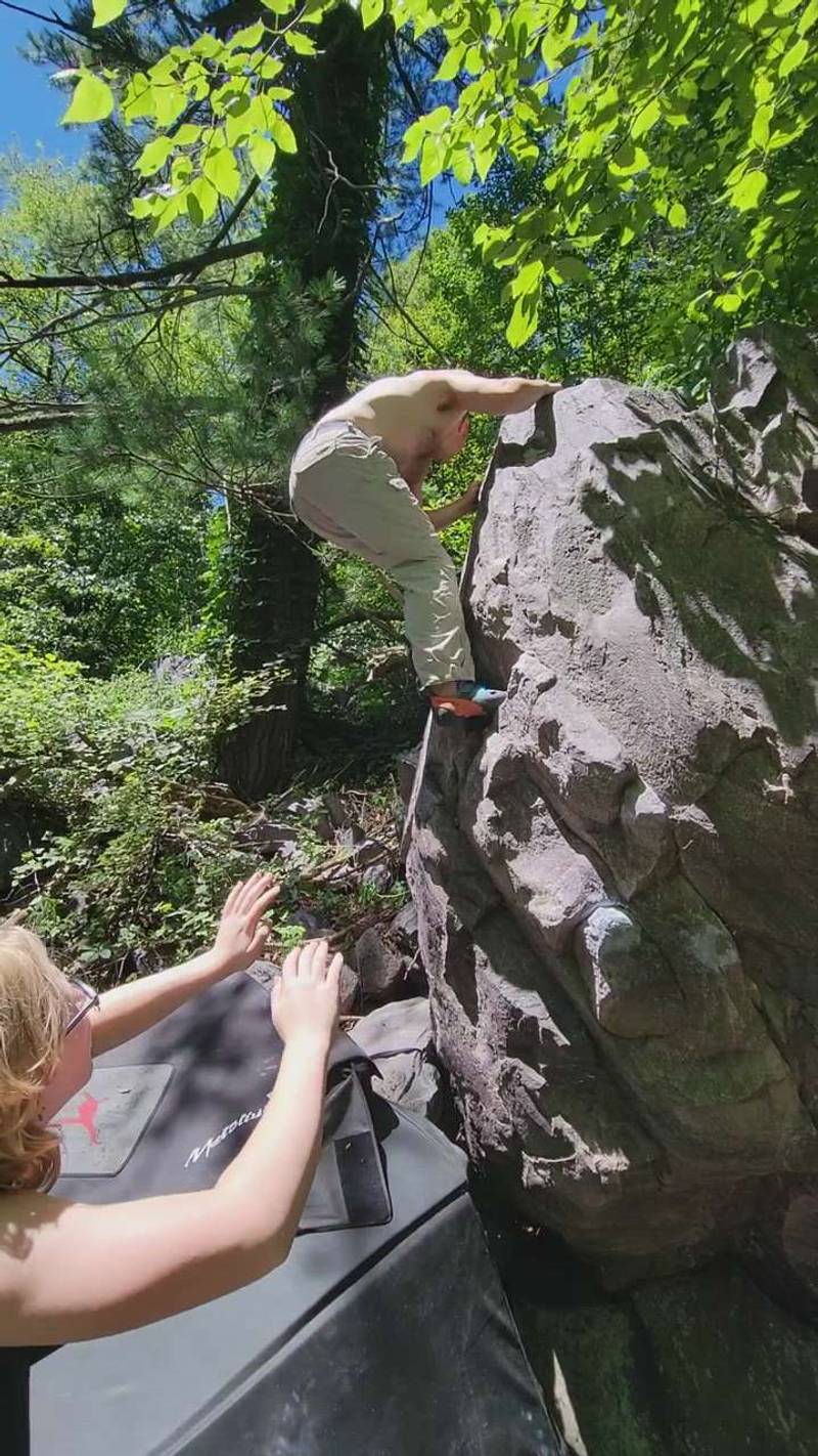Low Hanging Fruit v2, Devil's Lake - Beta Video from ClimbCrewDad