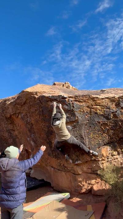 Hollywood Hazmat v4, Moe's Valley - Beta Video from shanslowclimbs