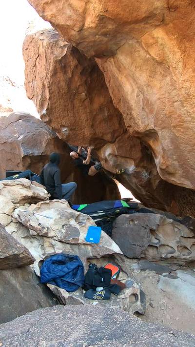 Funk's Arete v8, Hueco Tanks - Beta Video from vaya_con_doggos