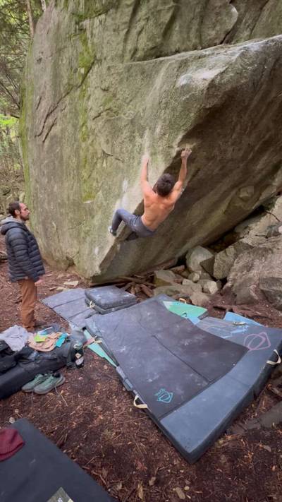 Summoning Sit v11, Squamish - Beta Video from DannyClimbs7