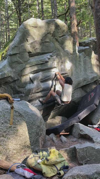 Squamish Days Traverse v2, Squamish - Beta Video from feesh