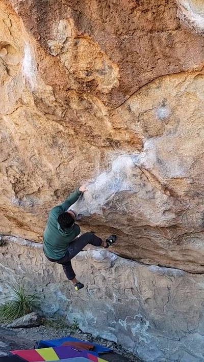 Warm Up Roof v4, Hueco Tanks - Beta Video from aaron.quano