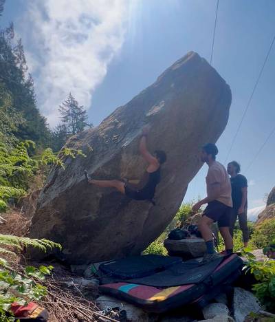 Ivory Tower v9, Squamish - Beta Video from Henners