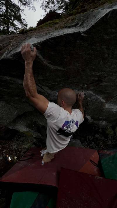 The Bone Garden v8, Squamish - Beta Video from MoeHassani