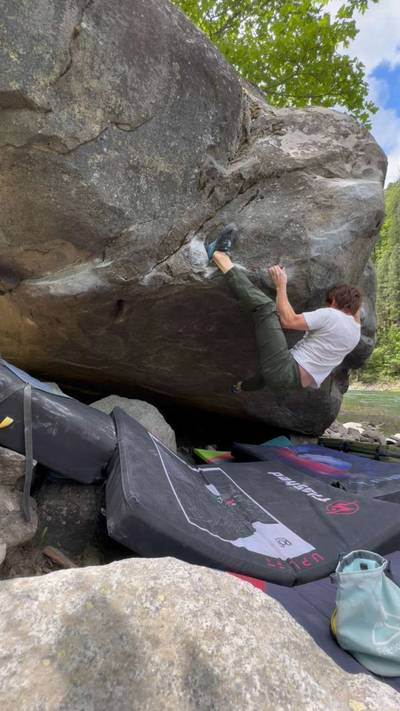 Hueco Crimper Left Entrance v8, Leavenworth - Beta Video from MorganP