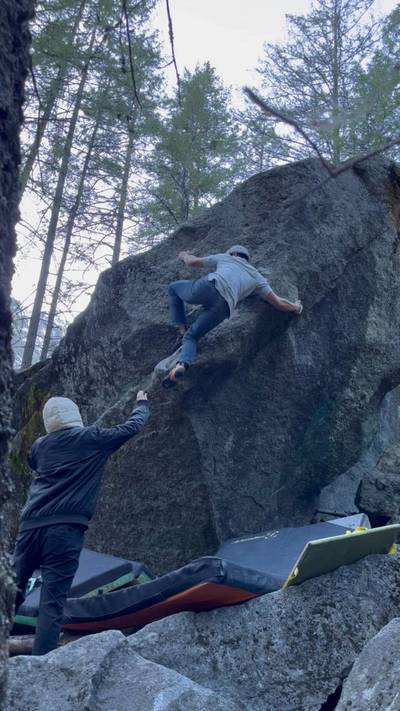 Gaze of the Grasshopper v4, Leavenworth - Beta Video from cc.climbs.rocks