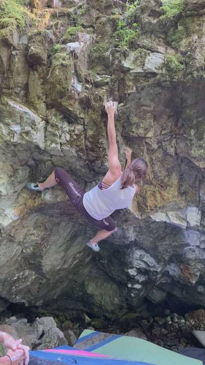 Golden Pinch v5, Squamish - Beta Video from Bonzilla
