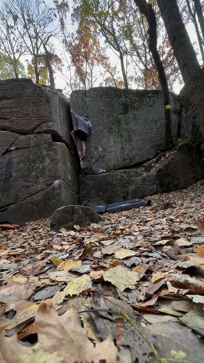 Hard Arete (AKA Close Talker) v6, Devil's Lake - Beta Video from Lancez