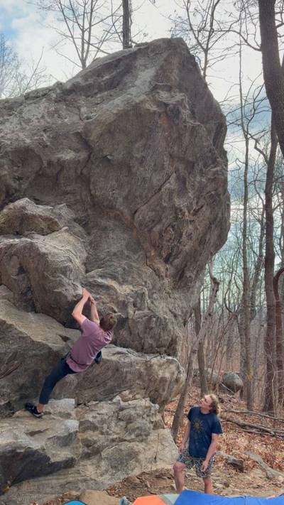 Classic Overhang v3, Rumbling Bald - Beta Video from griffin.climbs
