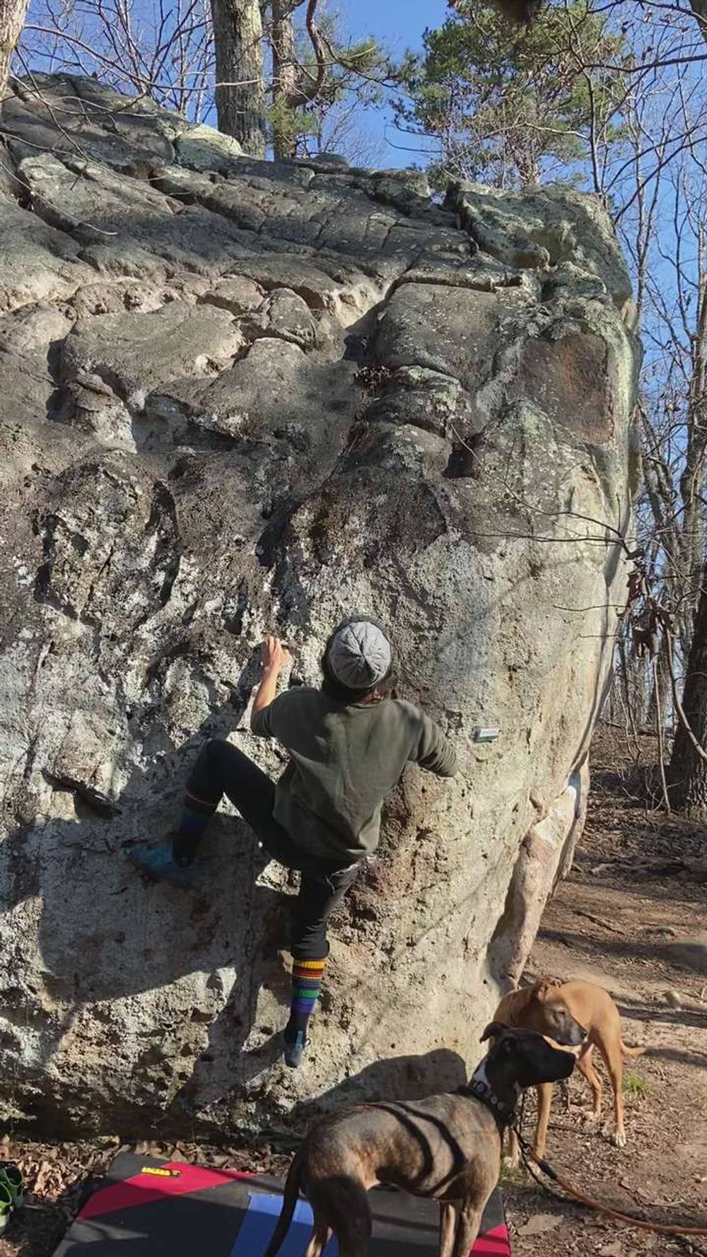 Slit v2, Hospital Boulders - Beta Video from btheclimber