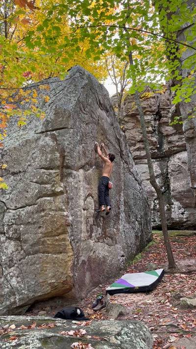 The Guillotine v6, Rocktown - Beta Video from gloveworld