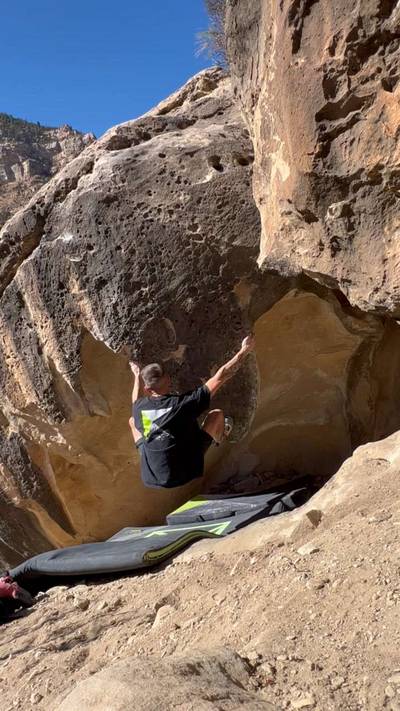 The Matterhorn v4, Joe's Valley - Beta Video from routesetter