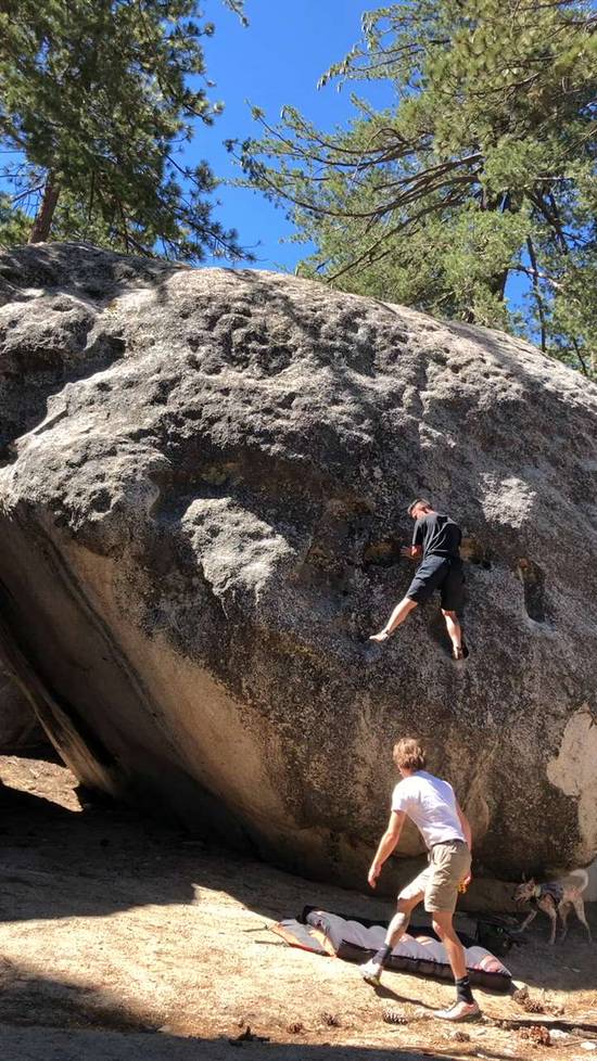 Fallen Arch Hueco Traverse v0, Black Mountain - Beta Video from keav