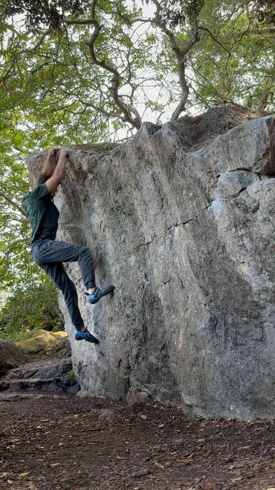 The Hand Traverse v1, Berkeley - Beta Video from Growlz