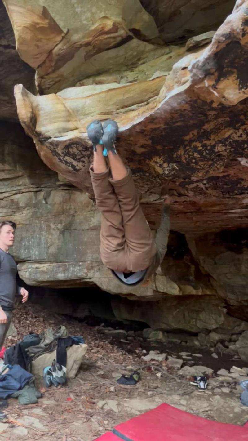 Chilly Chunks v6, New River Gorge - Beta Video from Jonanders
