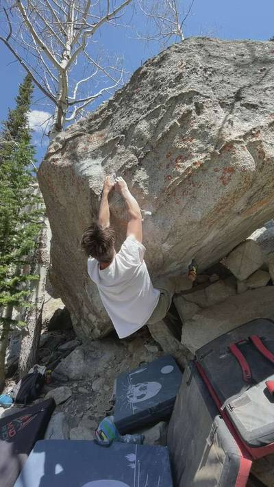 Matt's Roof v8, Little Cottonwood Canyon - Beta Video from cmclimbs