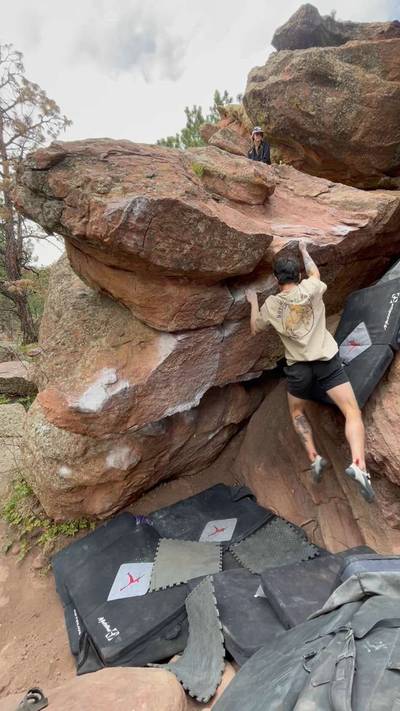 Curmudgeon v7, Flagstaff Mountain, CO - Beta Video from Luis_Ibarra