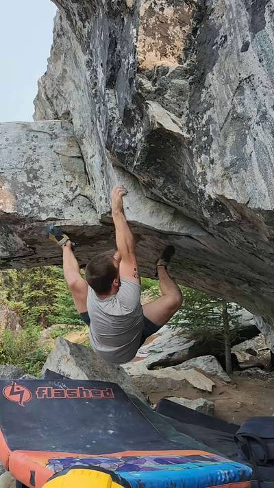 Dangleberries v6, Kelowna - Beta Video from CarsonClimbs
