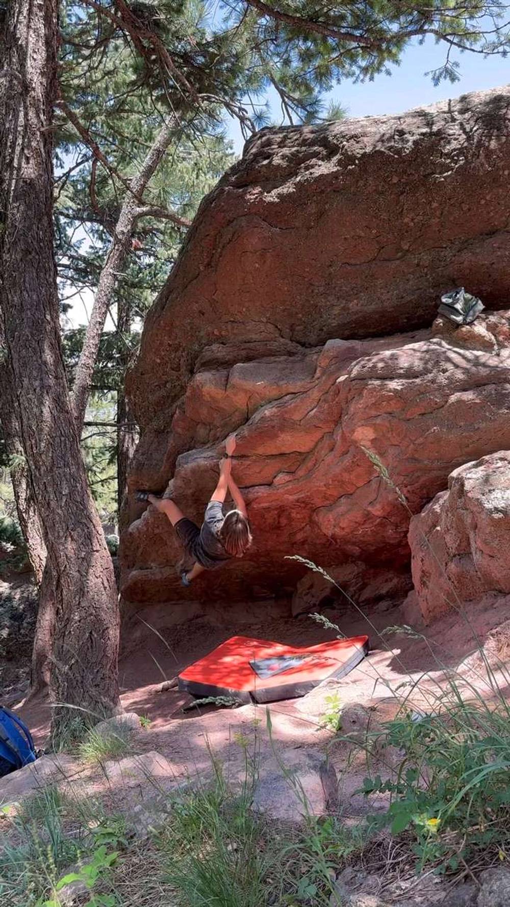 Middle Moon Traverse v0, Flagstaff Mountain, CO - Beta Video from Chris_Ol