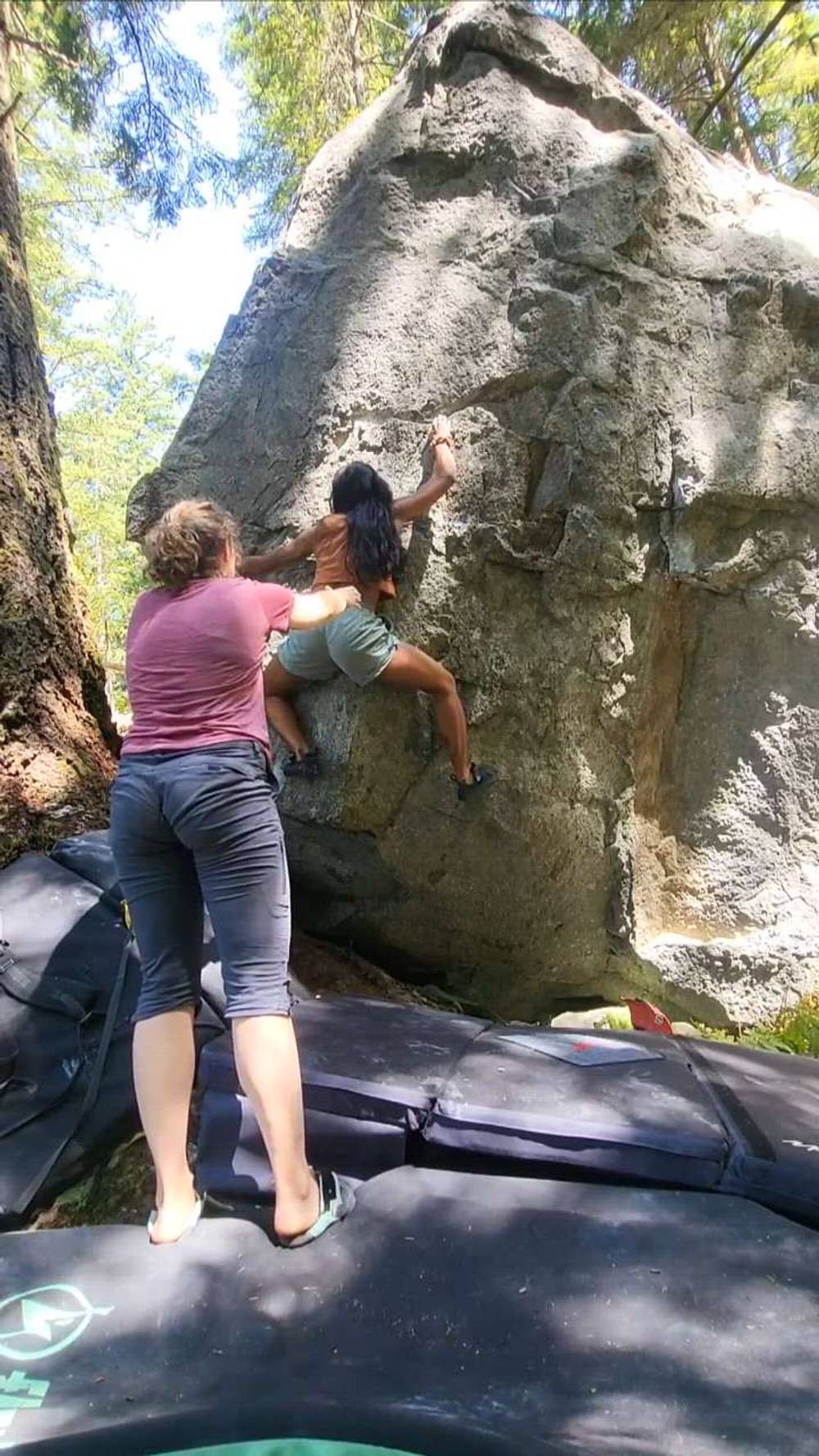 Five Finger Discount v3, Squamish - Beta Video from Novi