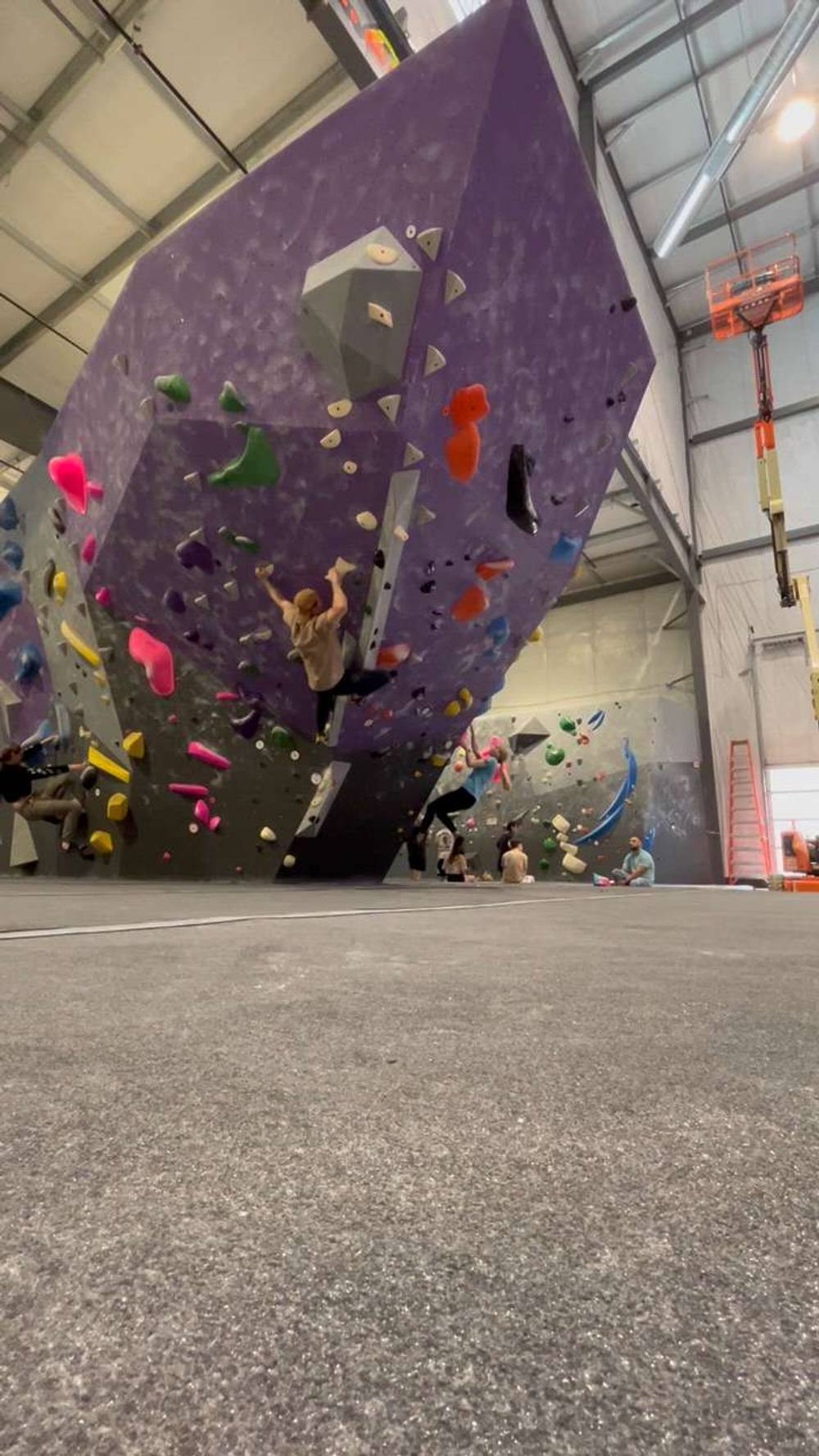 White v5, DYNO Detroit - Beta Video from HiddenLeaf