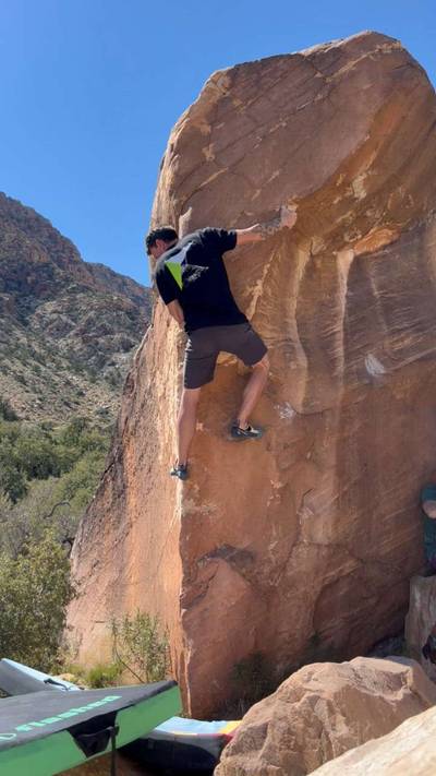 Le Cheval v2, Red Rock - Beta Video from routesetter