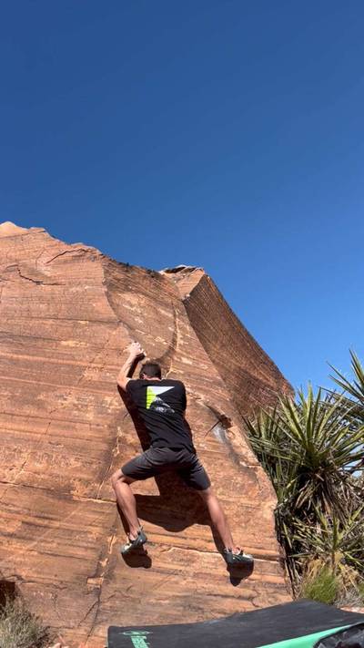 Chet's Arete Left v2, Red Rock - Beta Video from routesetter