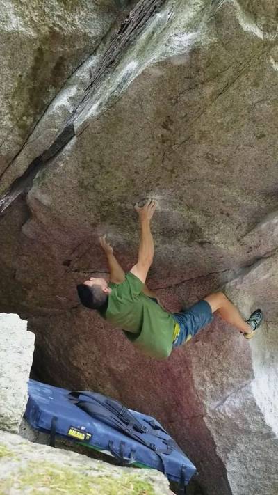 No Troublems v10, Squamish - Beta Video from drjeffclimbs