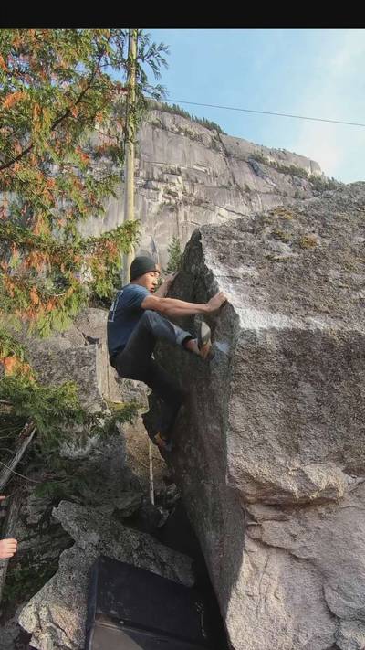 Hip Check v6, Squamish - Beta Video from drjeffclimbs