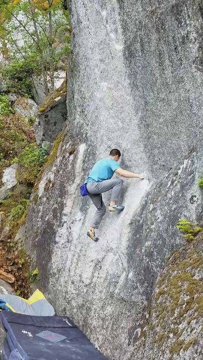 Teenage Lobotomy v7, Squamish - Beta Video from drjeffclimbs