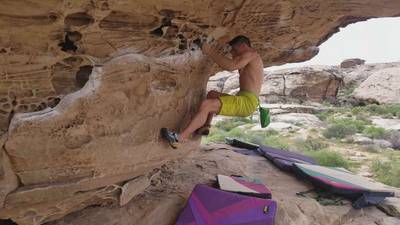 Toadstool Traverse v5, Moe's Valley - Beta Video from drjeffclimbs