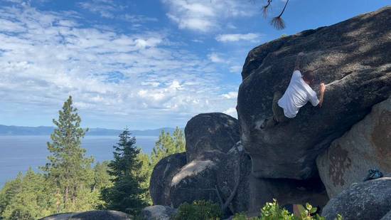 Bear Cave v4, Lake Tahoe - Beta Video from thatclimbwasass