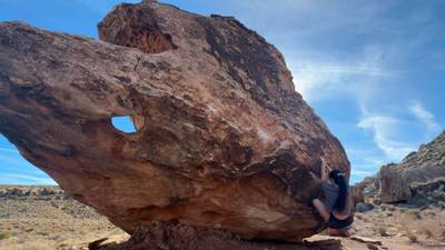 Jabberwock Arete v5, Moe's Valley - Beta Video from roseyallday
