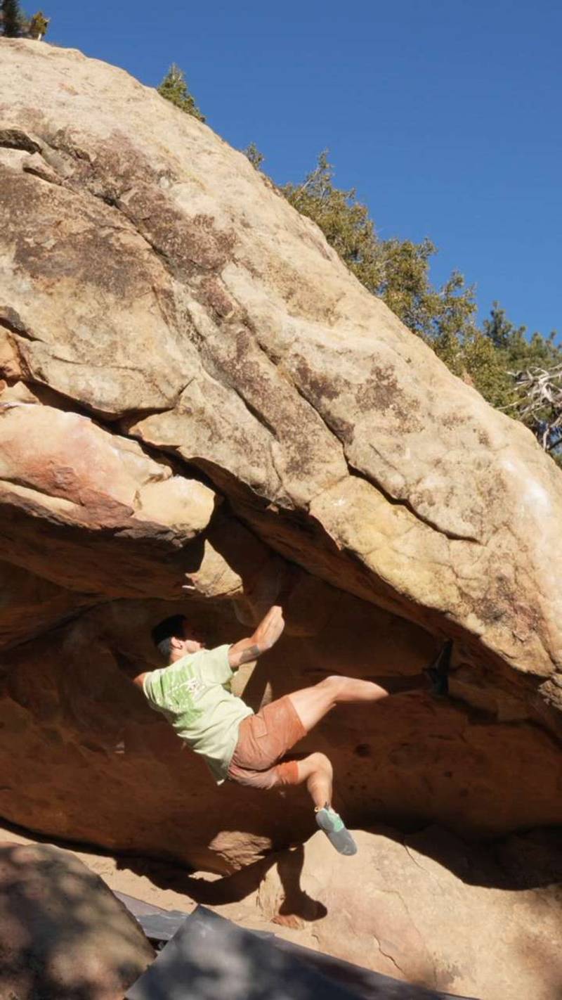 Tuck Rocks Tuck and Roll v10 - Pine Mountain Main, Pine Mountain Bouldering ...