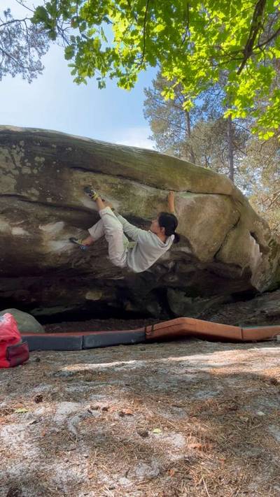 La Traversée de Magic Bus (gauche) v5, Fontainebleau - Beta Video from junran