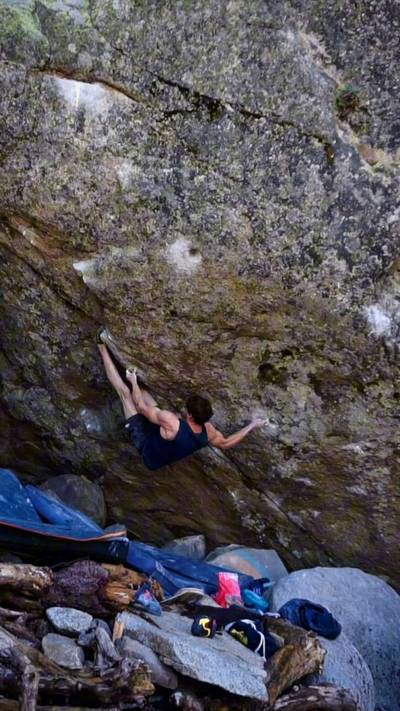 Demon on a Leash Sit v12, Lake Tahoe - Beta Video from Uri