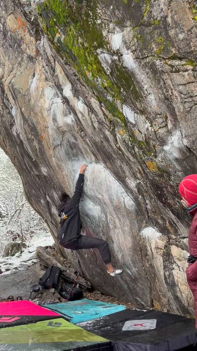 Crescent Moon v7, Rocky Mountain National Park - Beta Video from climb_jaz